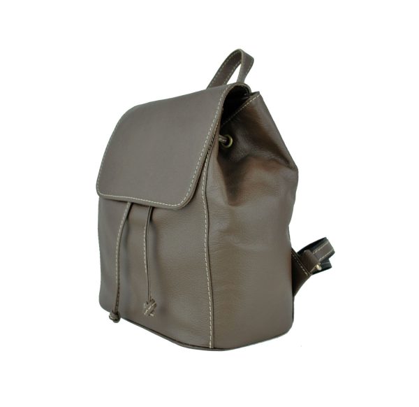 Moderný kožený ruksak z pravej hovädzej kože č.8659 v hnedej farbe (3)