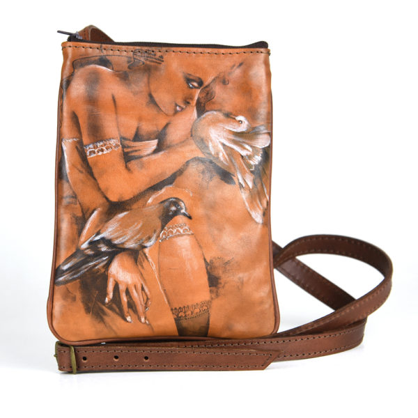 Ručne maľovaná crossbody kabelka č.8603 s motívom Žena s holubmi - Image 2