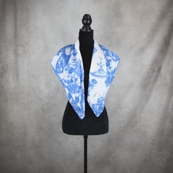 Hodvábna šatka SLOVENSKO BLUE, 90 x 90cm, Made in SLOVAKIA - Image 4