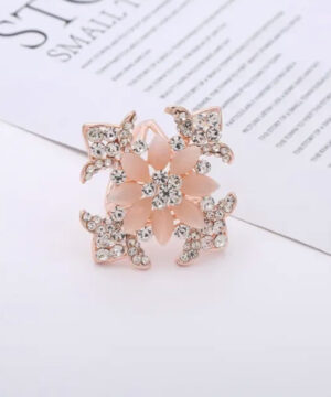 Nádherná brošňa na šatku a šál v podobe kvetov