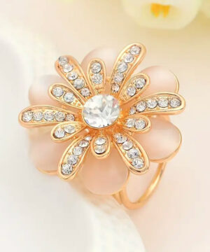 Alternative view of Ozdobný šperk na šatku v tvare ružového kvetu so sklíčkami