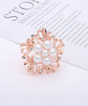 Ozdobný trojprstenec na šatku a šál v podobe kvetiny